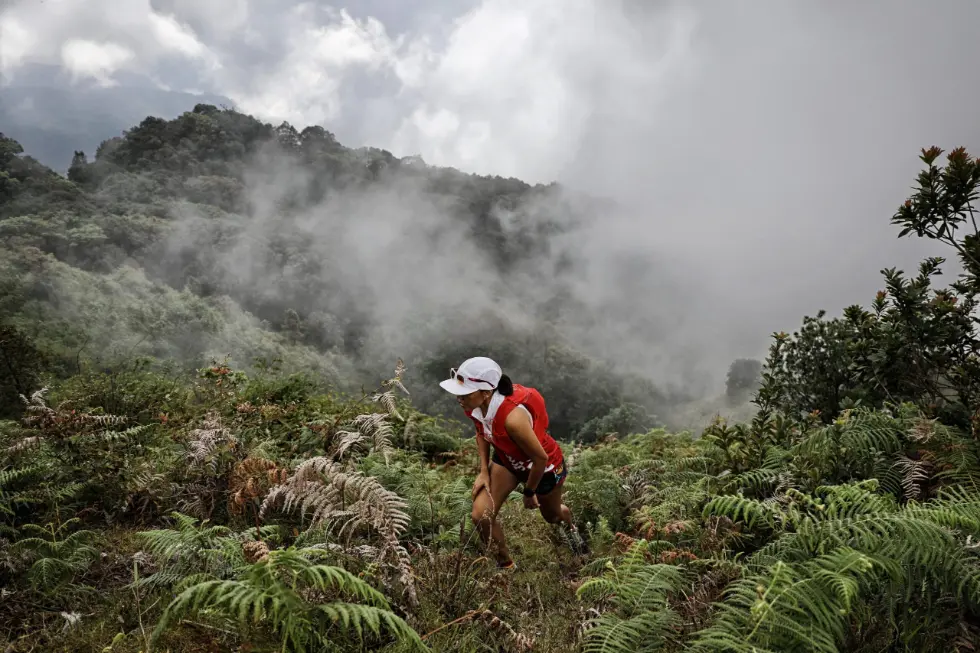 Female skyrunner in Ghang Mai