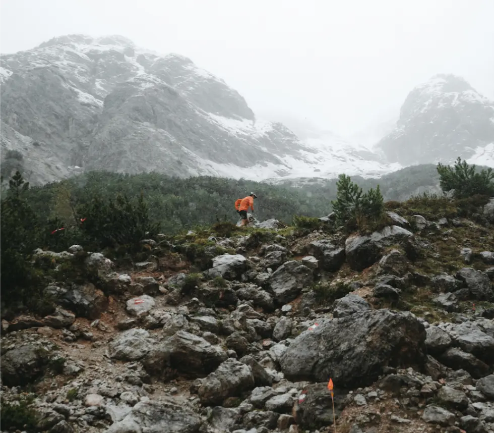 hochkonig skyrace runner on rocks