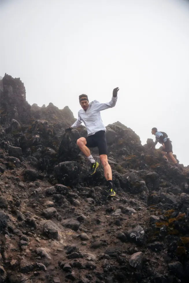 Ibarra Skyrace Athlete descending
